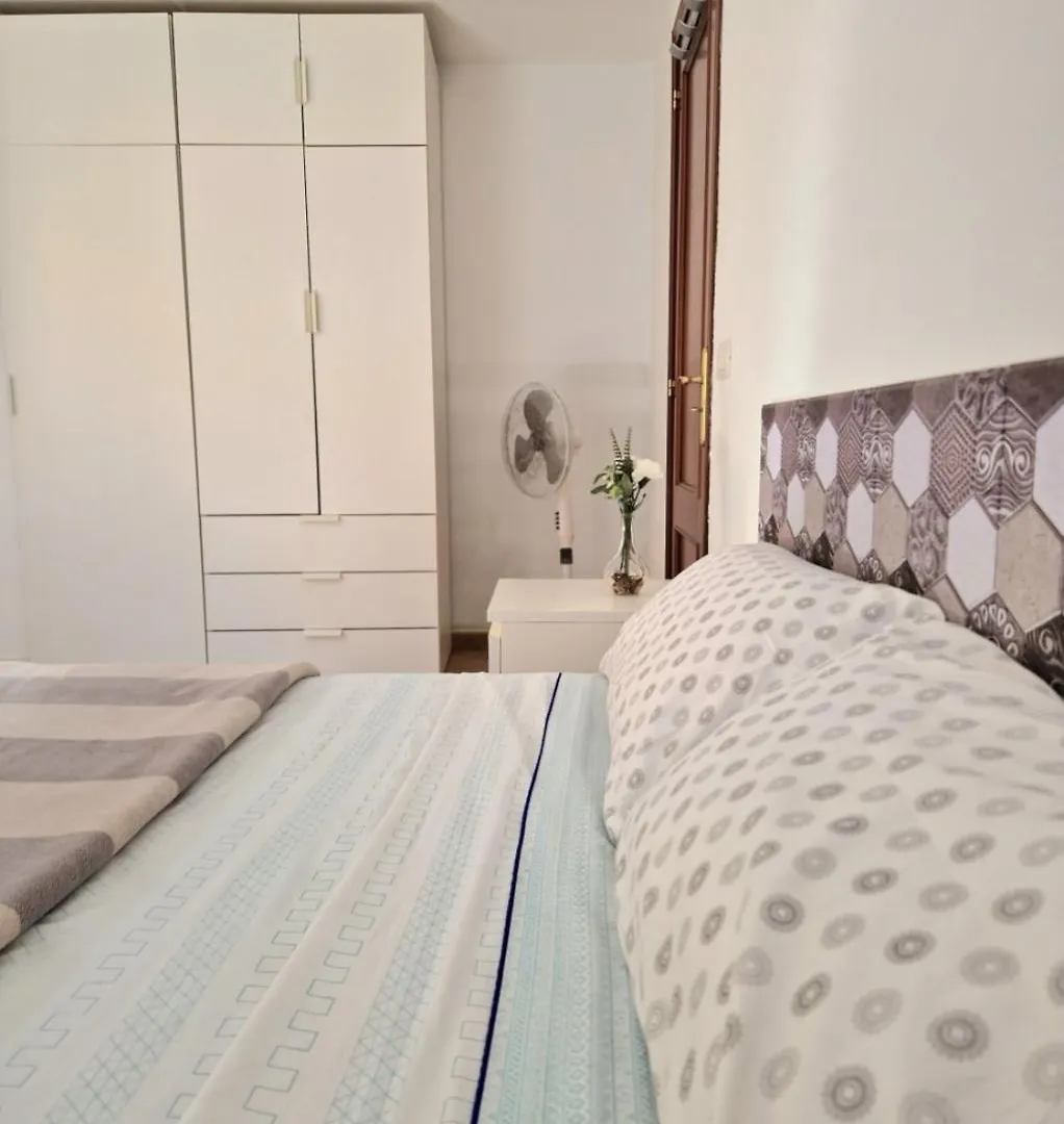 Сasa de vacaciones Spacious Chalet Next To The Sea - Airport Villa San Isidro